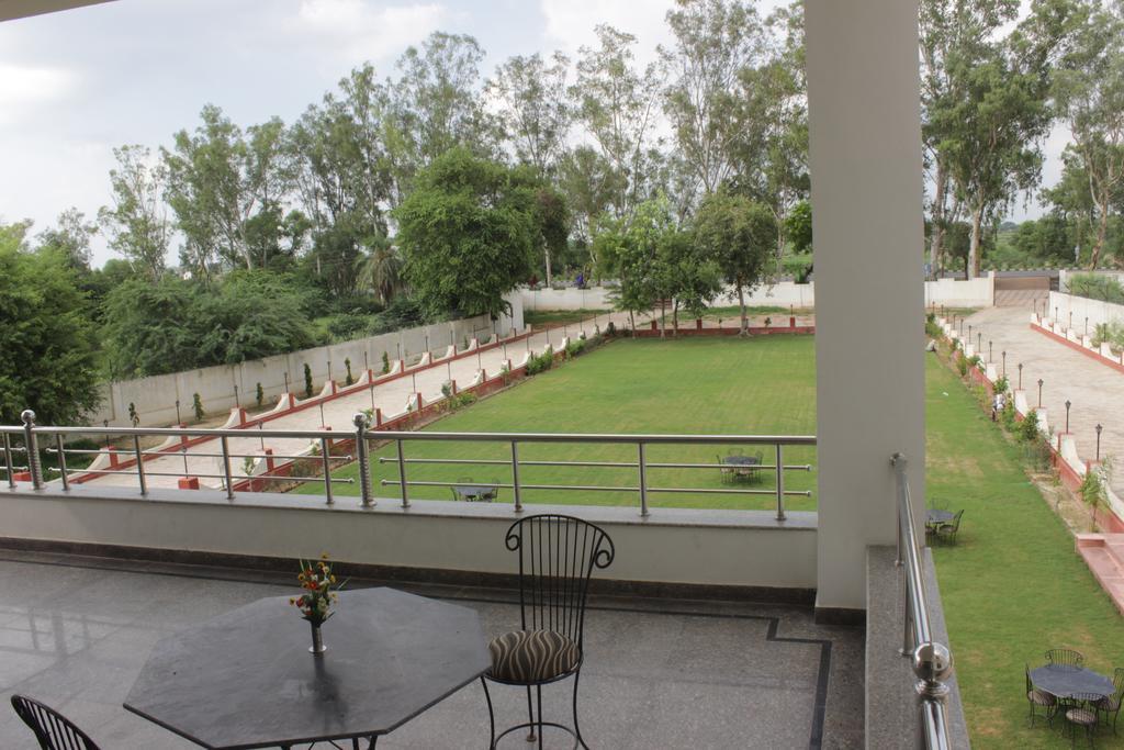 Geetanjali Hotel & Motel Bharatpur Eksteriør billede