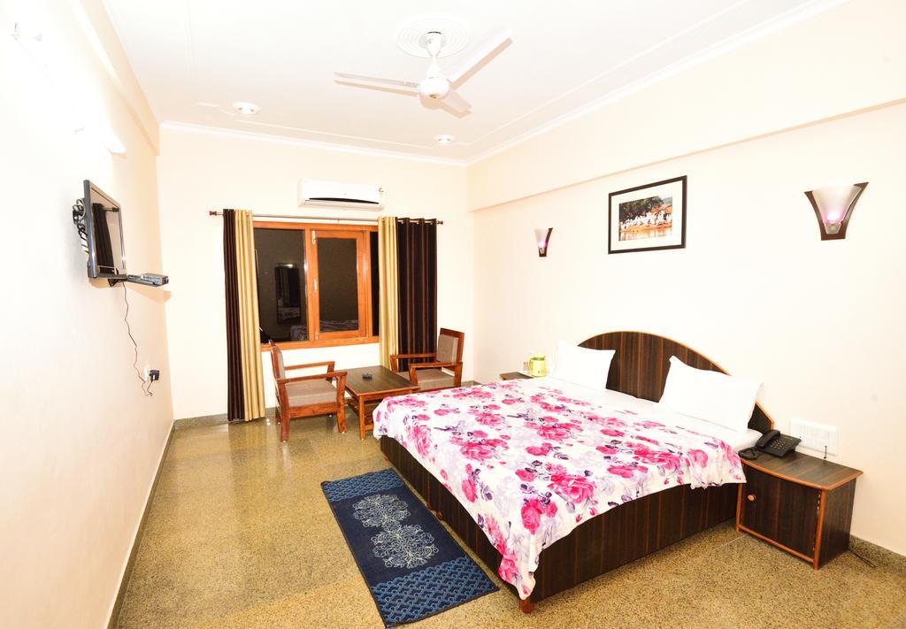 Geetanjali Hotel & Motel Bharatpur Eksteriør billede