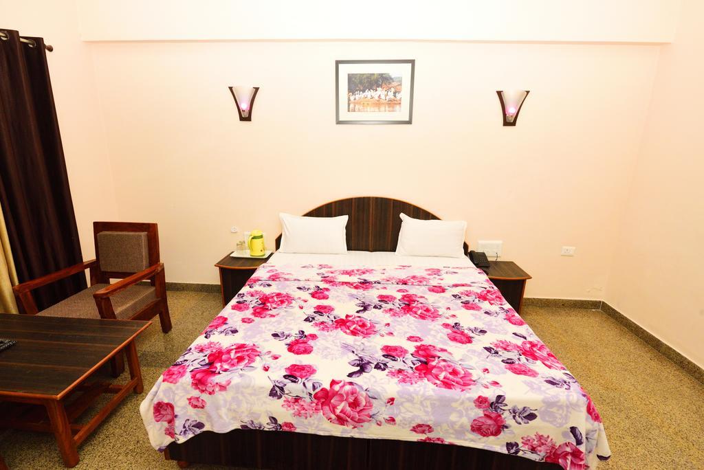 Geetanjali Hotel & Motel Bharatpur Eksteriør billede